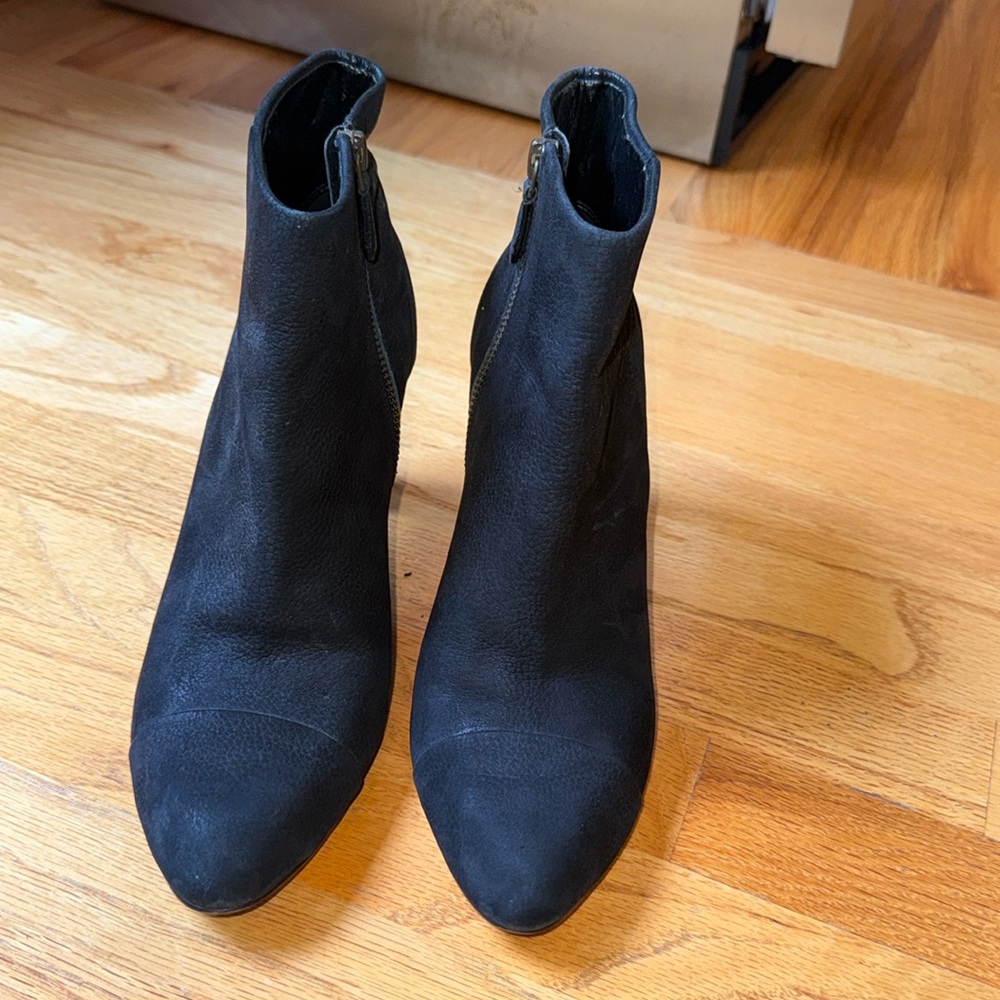 Black leather Cole Haan Bootie size 8.5 B